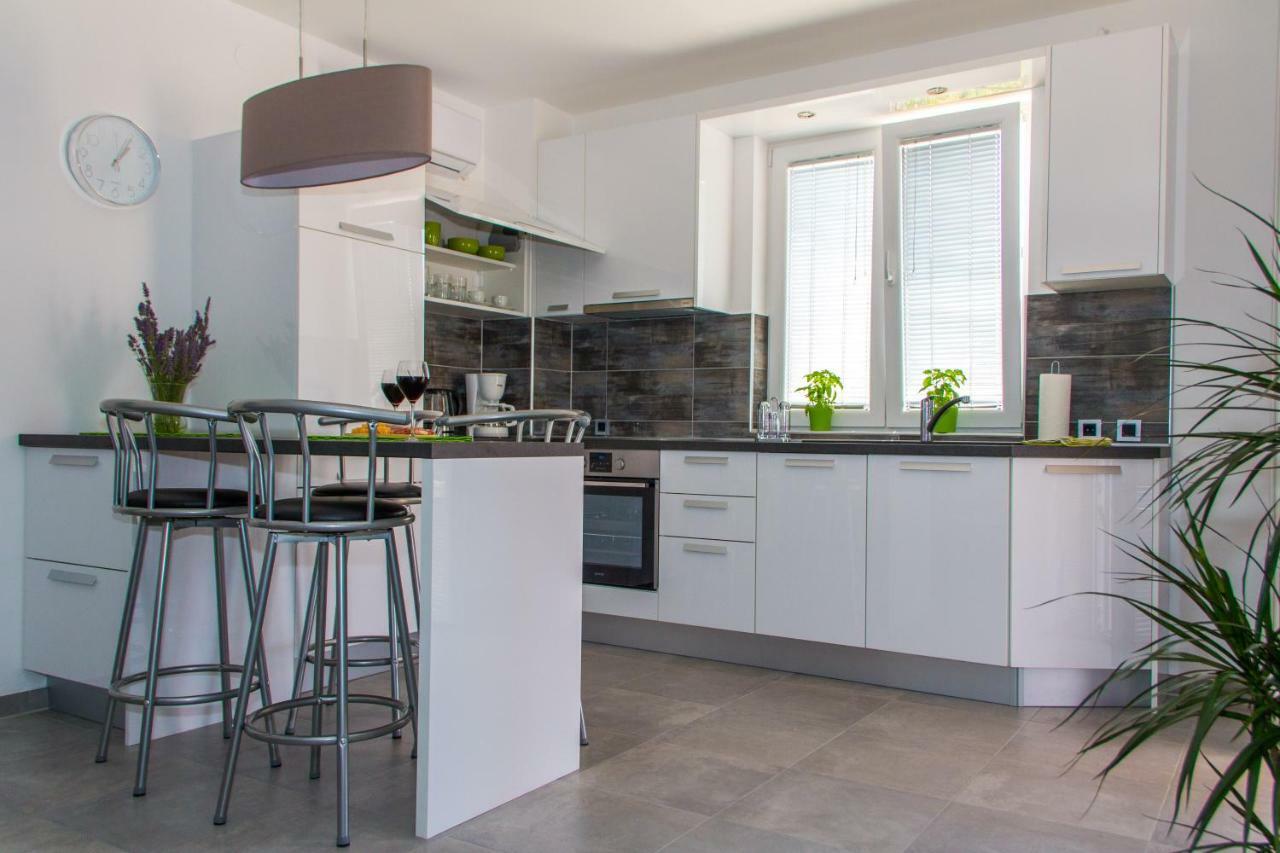 Apartmani Zoric Punat Eksteriør bilde